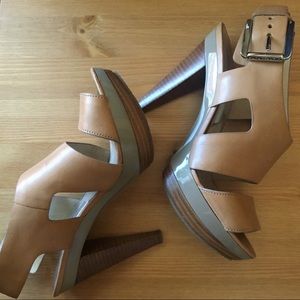 •Michael Kors• Leather Nude Heels